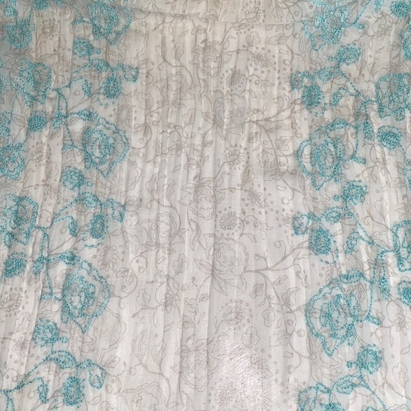 American Eagle White Gray Teal Embroidered Whimsical Wild Flowers Tassels Scarf - Picture 14 of 17